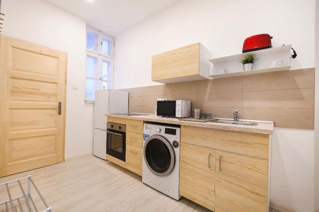 2 Bedroom Flat In Nyar Str., Boutique 부다페스트 외부 사진